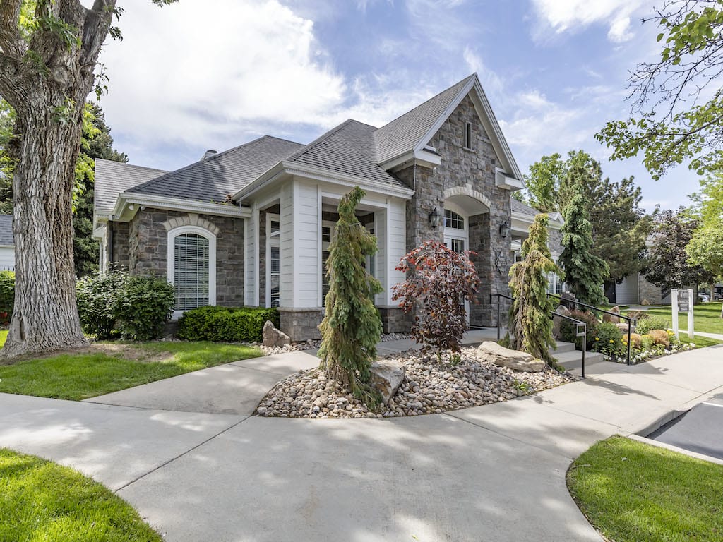 Apartments for Rent in Midvale, Utah Pinehurst Photos